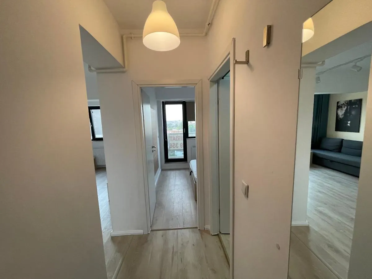 Emerald Luxury Apartment Near Presidential Palace Bucharest
